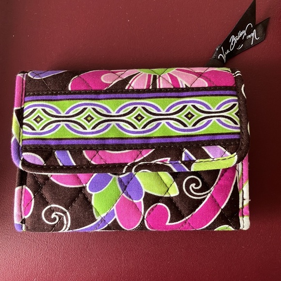 Vera Bradley purple punch floral quilted cotton NWOT wallet few loose th… - Picture 12 of 12